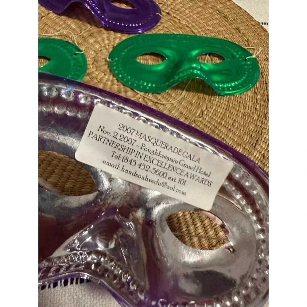 (4) Plastic Masquerade Masks